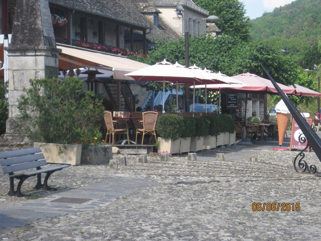 Neuville  商务旅馆酒店 外观 照片