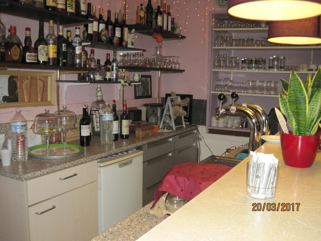Neuville  商务旅馆酒店 外观 照片